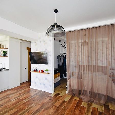 Magical Studio At Republic Square Apartamento Erevan Exterior foto