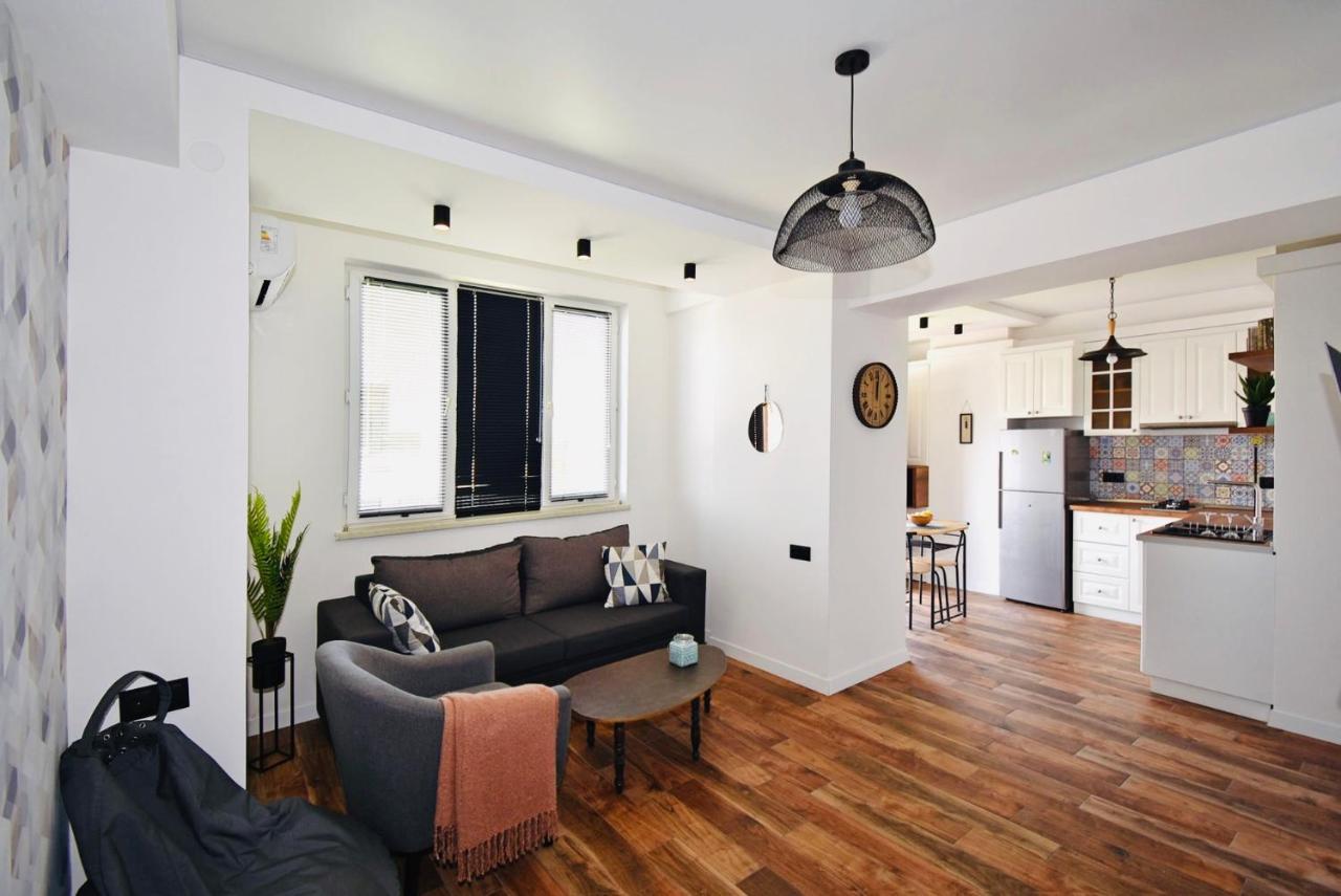 Magical Studio At Republic Square Apartamento Erevan Exterior foto